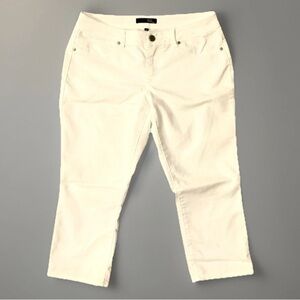 1822 Denim Jeans Womenโsโ 10 White Summery Capri Denim Everyday Casual Pants